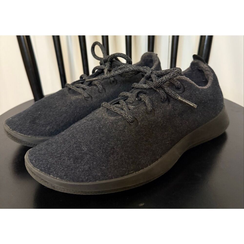 AllBirds black on black classic wool running sneaker size 9 - Picture 12 of 14